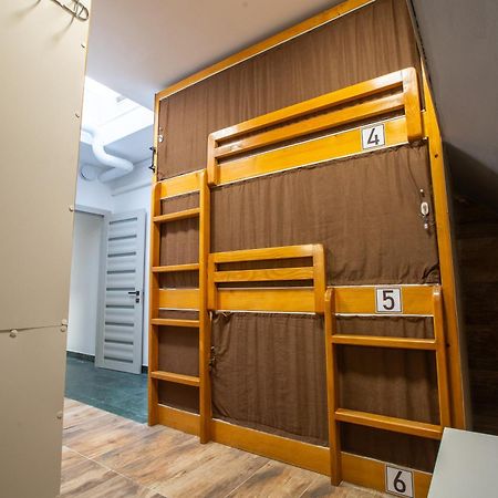 Aisha Hostel Ljubljana Bagian luar foto