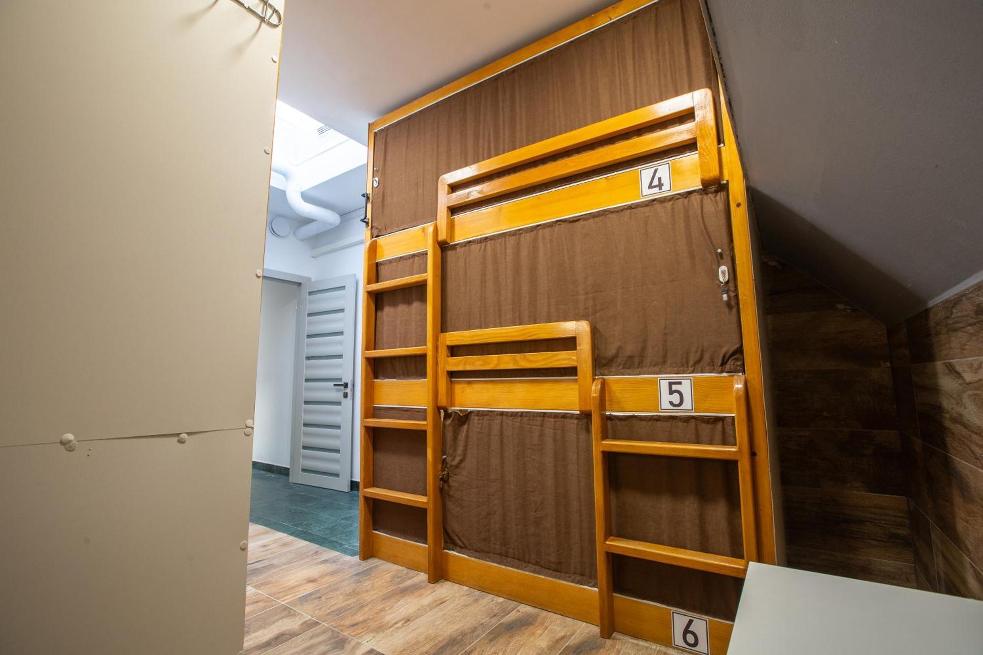 Aisha Hostel Ljubljana Bagian luar foto