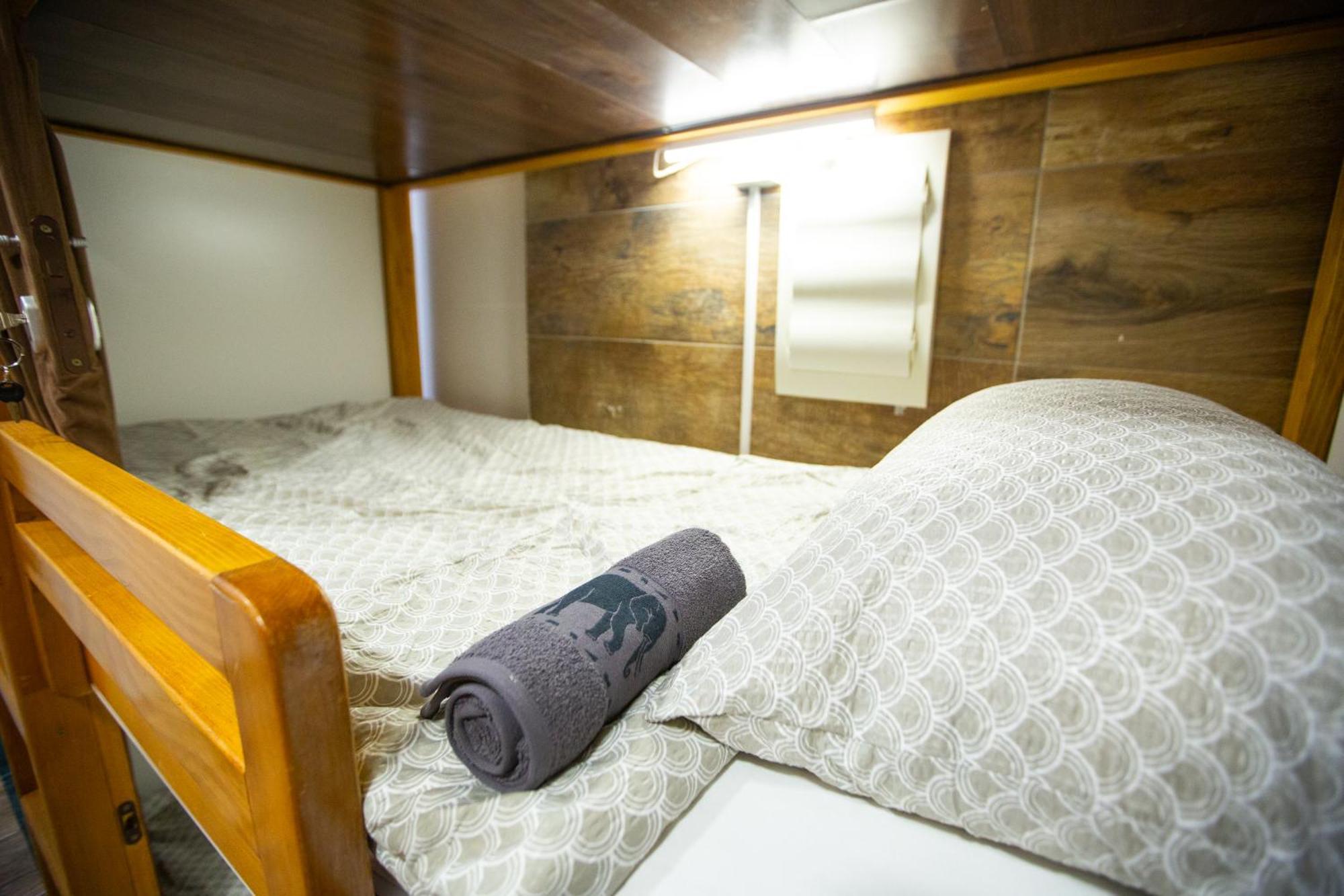 Aisha Hostel Ljubljana Bagian luar foto