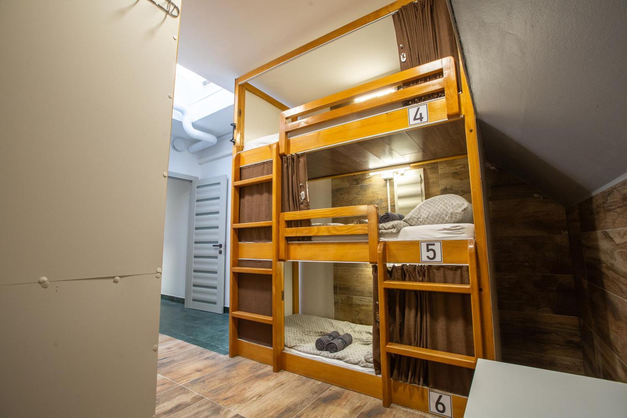Aisha Hostel Ljubljana Bagian luar foto
