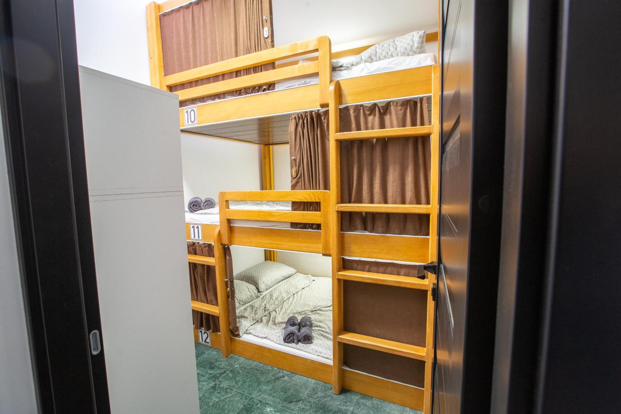 Aisha Hostel Ljubljana Bagian luar foto