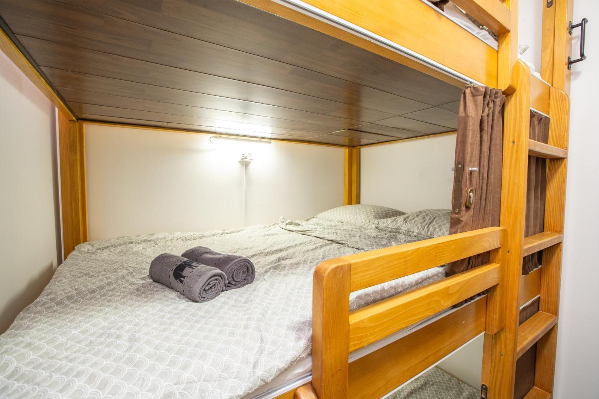 Aisha Hostel Ljubljana Bagian luar foto