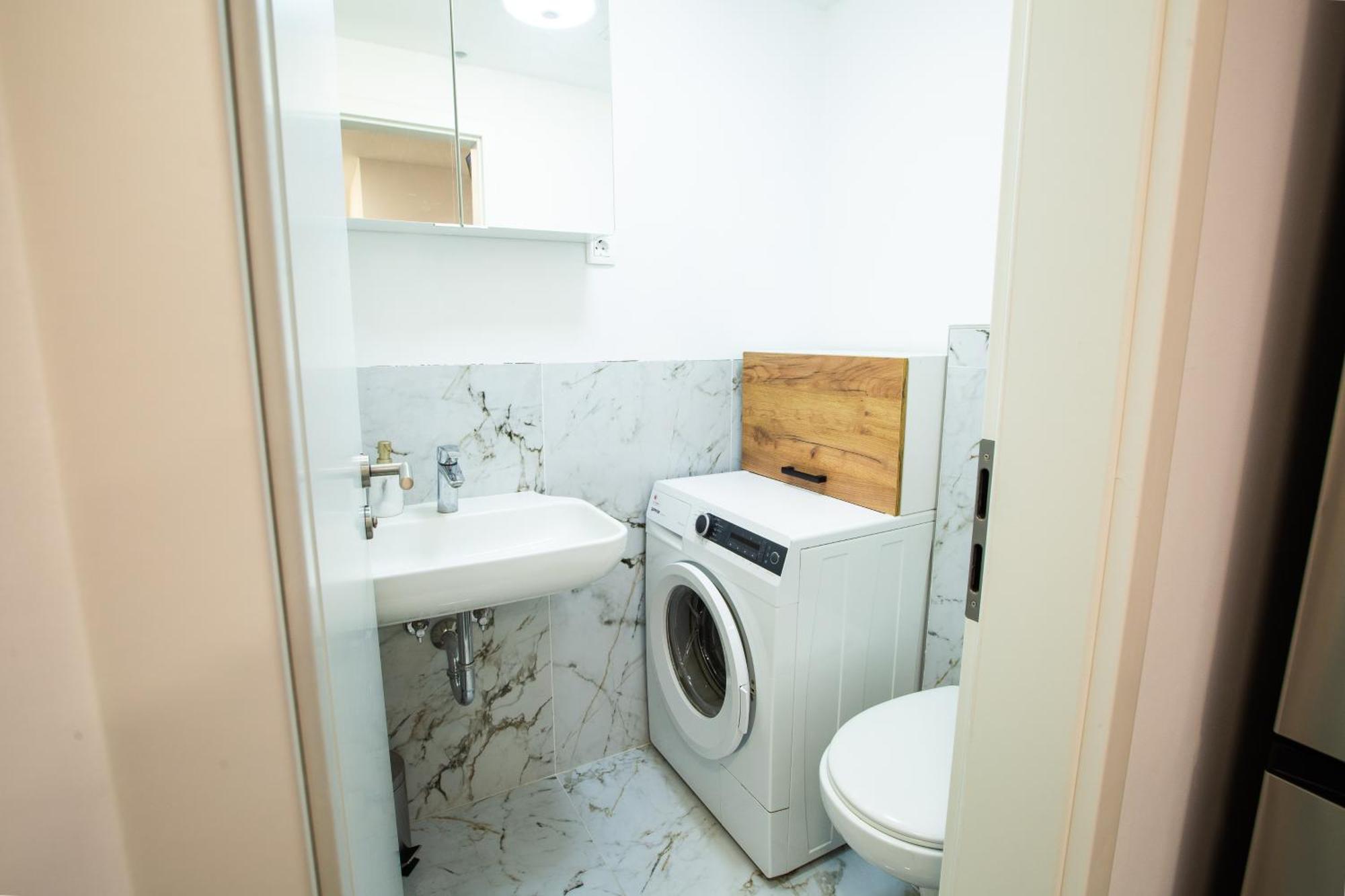 Aisha Hostel Ljubljana Bagian luar foto